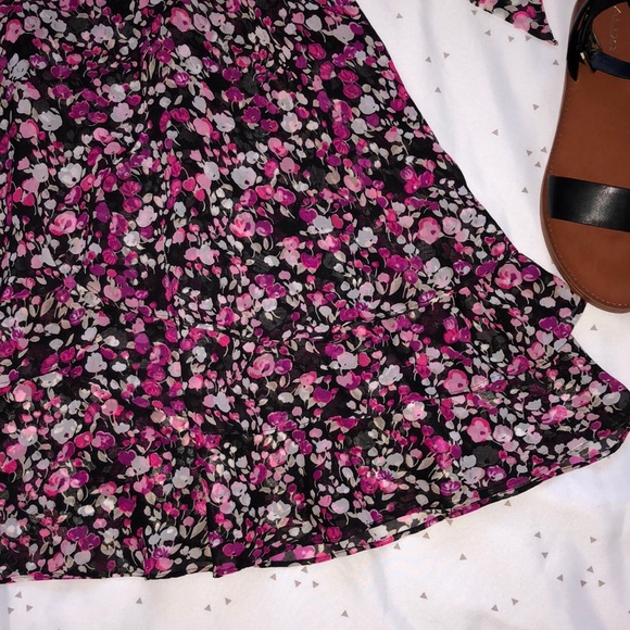 WHITE HOUSE/BLACK MARKET BLACK FLORAL SHEER DRESS - Picture 4 of 8